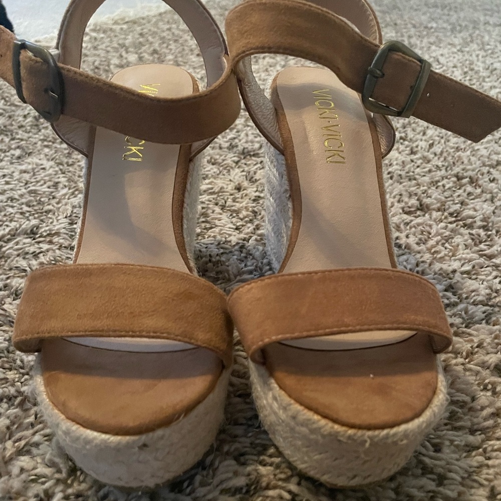 Brown wedges
